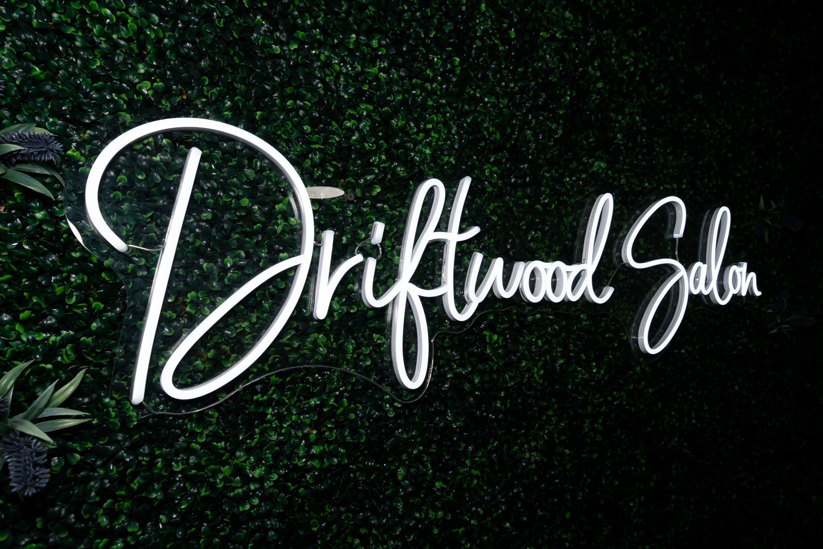 Driftwood Spa - Sign